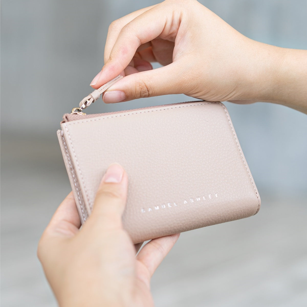 Roxie Leather Key Purse